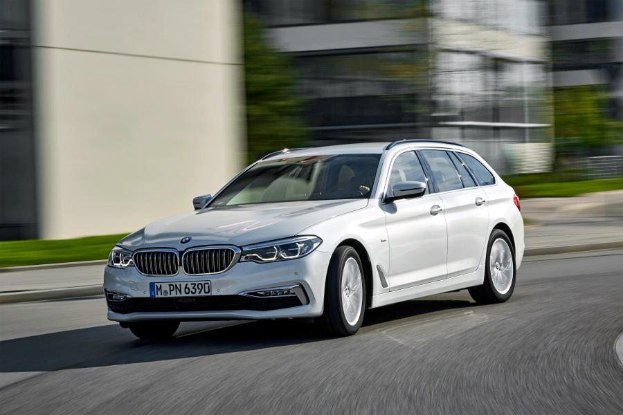  BMW 520d Touring Luxury Line 2017 года  (WW) (фото 16 из 40)
